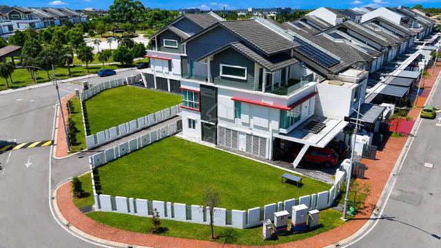 CORNER FACING OPEN| 3 Storey House Residensi Aurora, Cyberjaya 1