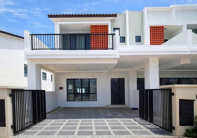 New Phase 2 FreeHold Double Storey Ipoh Botani Pengkalan Terrace House 1