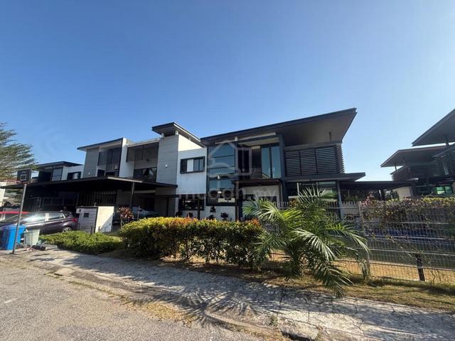 Ficus Peak Denai Alam, 2 Storey House Semi D with Private Pool 1