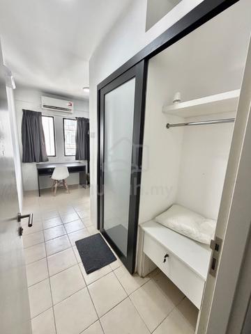 Uni Suites 1