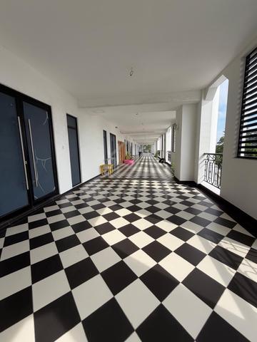 Eco Palladium Shop Office Good Condition Level 2 For Sale 1