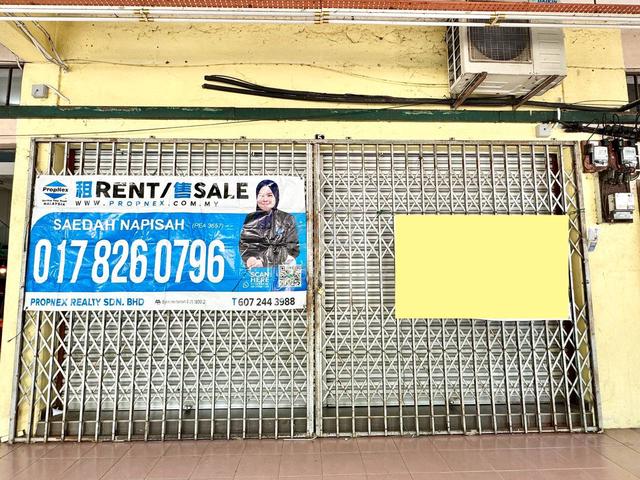 Shoplot for Rent facing mainroad Benut, Pontian 1