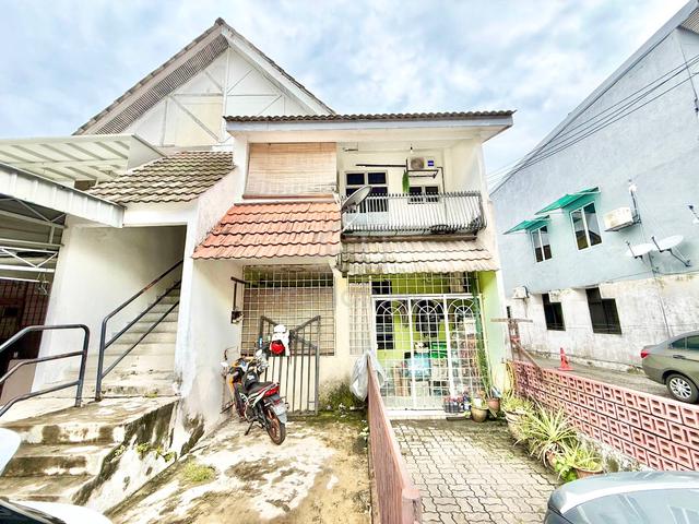 End Lot Townhouse Taman Bukit Teratai Ampang 1