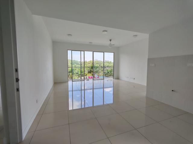 Emerald Hills 1