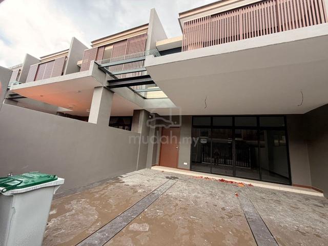 Aurora Resort Villas @ Iskandar Puteri,24X75 Brand New Superlink House 1