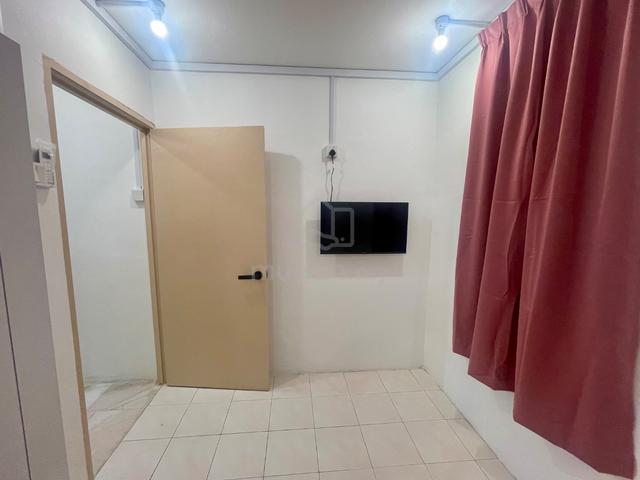 Intermediate Room in Seroja Apartment, Puchong 1