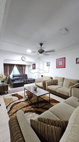 RENOVATED! 20x90 Double Storey Terrace SS7 Kelana Jaya 1