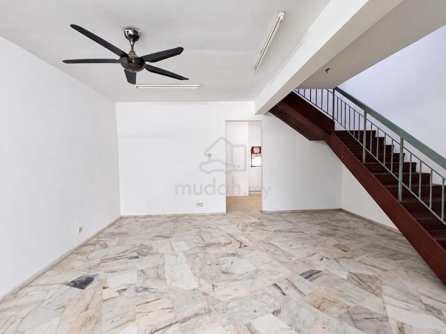 Double Storey House Jalan Semarak Bukit Beruntung Rawang 1