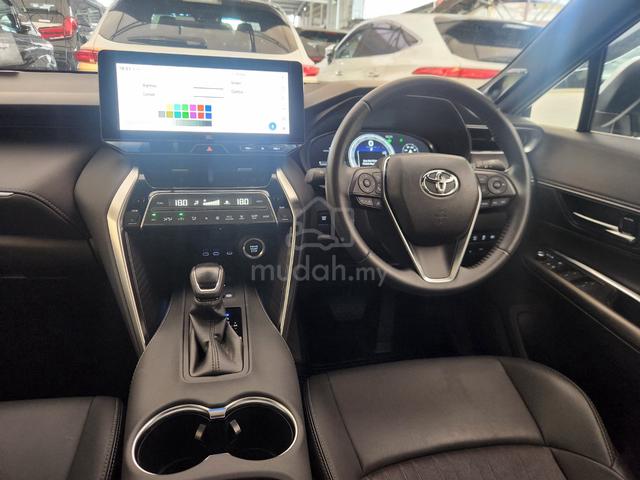 2024 Toyota Harrier Z P/Roof JBL Digital Meter - 2