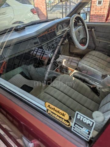 1995 Mercedes Benz 190E 1.8 (A) - 4