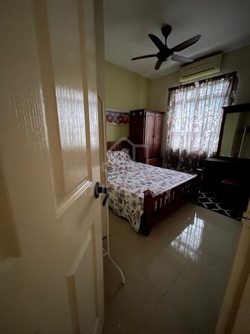 3rd room Zamrud Apartment 1