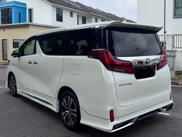 2021 Toyota ALPHARD 2.5 SC Sunroof - 4