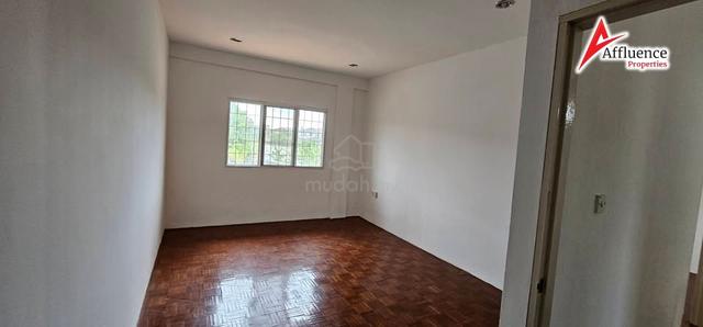 Double Storey Intermediate House at Taman Samarax Samarahan 5