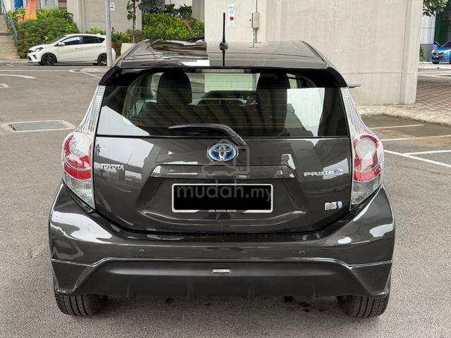 2013 Toyota PRIUS C 1.5 TRD SPORTIVO - 1OWNER - 3