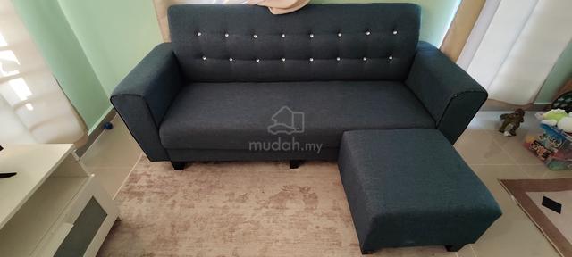 Sofa - photo 3 of 3