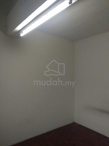 desa setapak 2.5 story house near wangsa maju lrt station 3