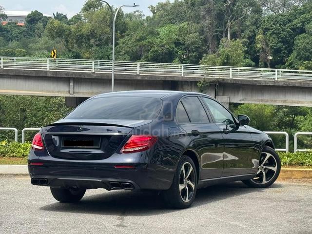 Mercedes Benz E200 2.0 AMG W213 9GTron 4DBurmester - 2