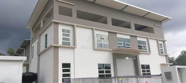 [FOR RENT] 2 unit Semi D factory Taman Saujana Teknologi Rawang 1