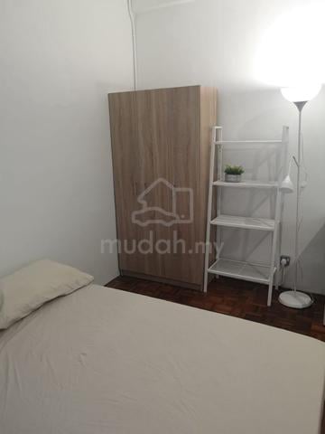 Room For Rent Near Swinburne University , Jalan Song 1