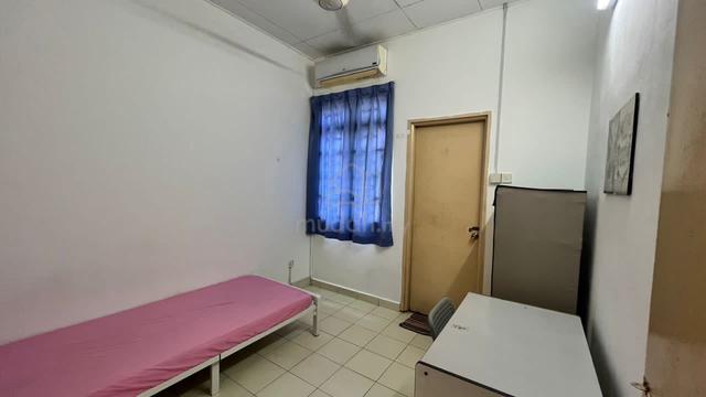 LIMITED OFFER ‼️ Furnished Room + AirCond + Free WiFi near IOI Puchong 4