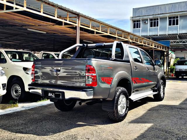 2010 Toyota HILUX 2.5 G MY05 KUN25R FACELIFT (M) - 5
