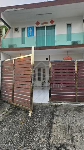 Bandar Putra Double Storey Terrace House 5bed Kulai Johor 1