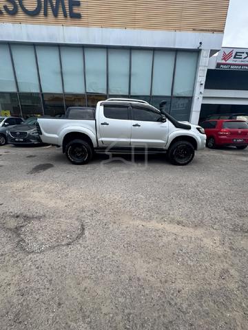 2014 Toyota HILUX 2.5 DOUBLE CAB 4X4 (A) - 3