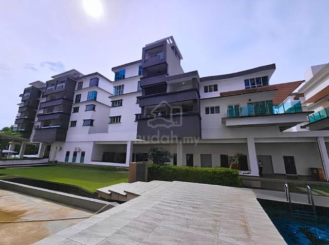 Tiara Parkhomes 1