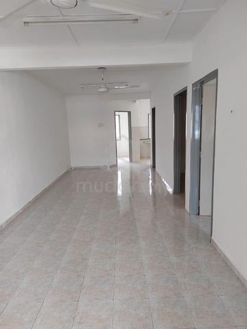 Taman Jasper Jaya Single Storey For Rent Walk to shops 10 Mins to KTM 1