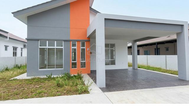 1 Storey Bungalow in Guarded Area Padang Serai Near Cmart Freehold 1