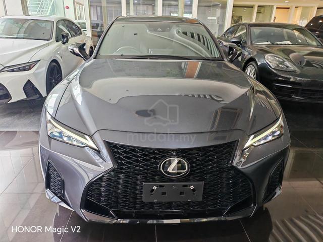 2023 Lexus Is300 F-Sport Mode Black 3 with 360 Cam - 3