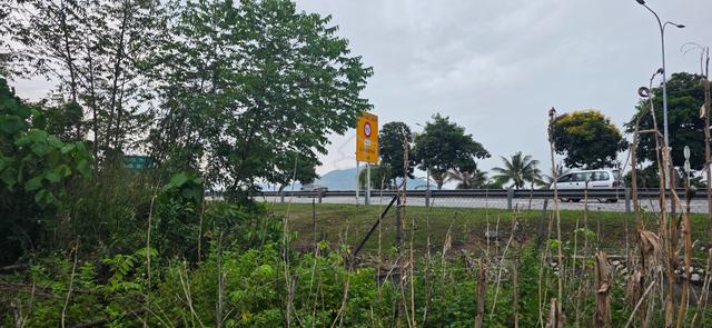 1Ac Flat Land beside Permatang Pauh Area Near Highways for Rent 1