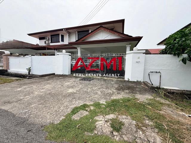 Well Maintained Double Storey Semi Detached at Taman Boulevard Miri 1
