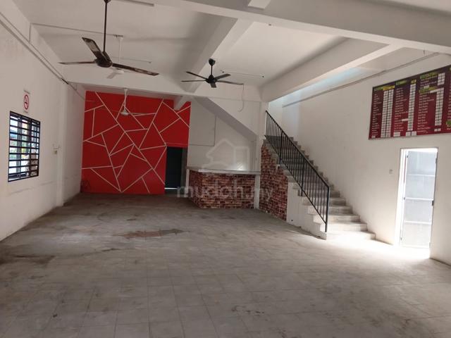Jelapang facing main road double storey shoplot 4