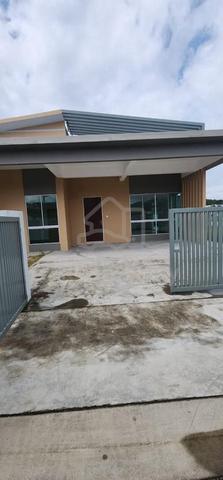 Amber Hill Kangkar Pulai Single Storey Corner 3 Bed 2 Bath For Rent 1