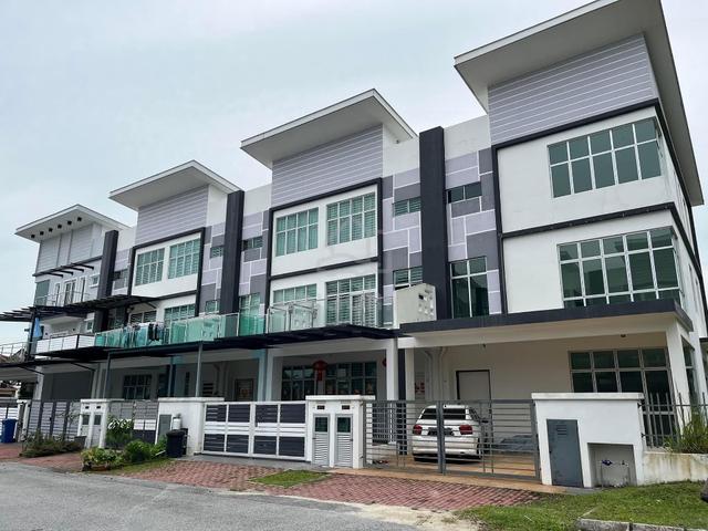 3 Storey Corner Lot Kazen Saujana Brand New Saujana Puchong 2