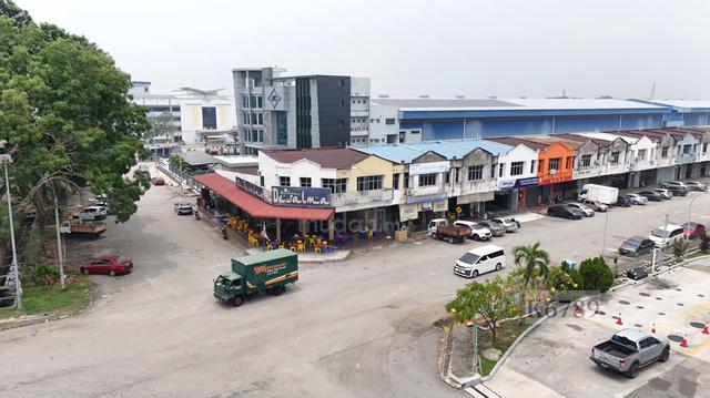 Hot Area Facing Mainroad 1.5Sty Corner Shop Factory Jalan Kapar Batu 3 1