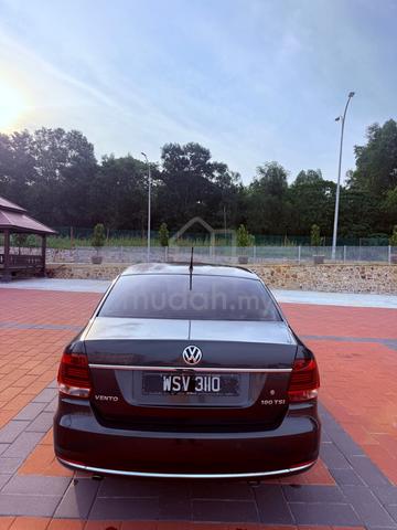 2017 Volkswagen VENTO 1.2 TSI HIGHLINE (A) - 4