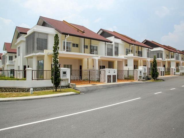 2-storey SUPERLINK 24' x 70' Puncak Bestari (CENDANA) / COMPLETED 1