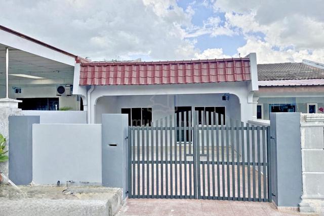 Taman Universiti 🏡Single storey terrace, 3room & 2bathroom, Full loan 1