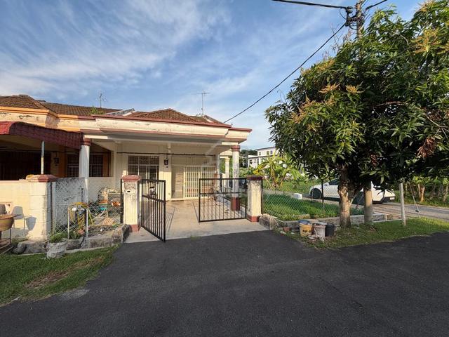CORNER UNIT Terrace near to Manipal Bukit Baru @ Taman Merak Melaka 1