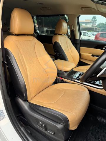 Kia Carnival 11 Seater Luxury MPV 1 Owner - 5