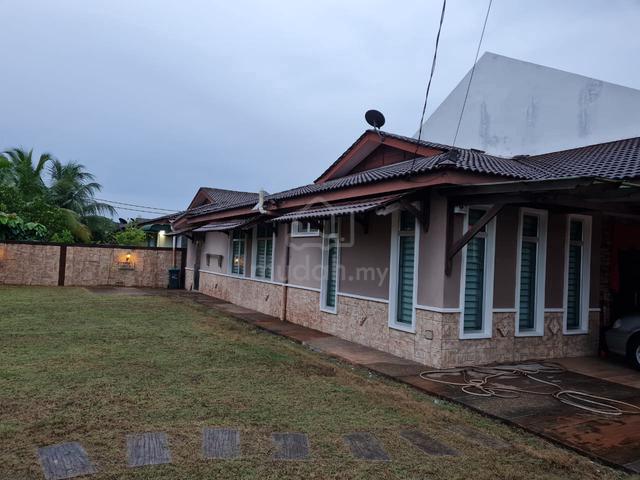 Corner Lot Taman Ria Mesra 2 Single storey Semi D Fully Furnished & 1