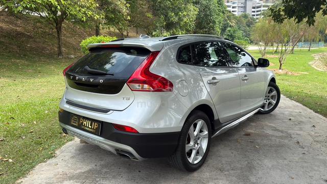 2015 VOLVO V40 CROSS COUNTRY T5 2.0 Still Can Loan - 5