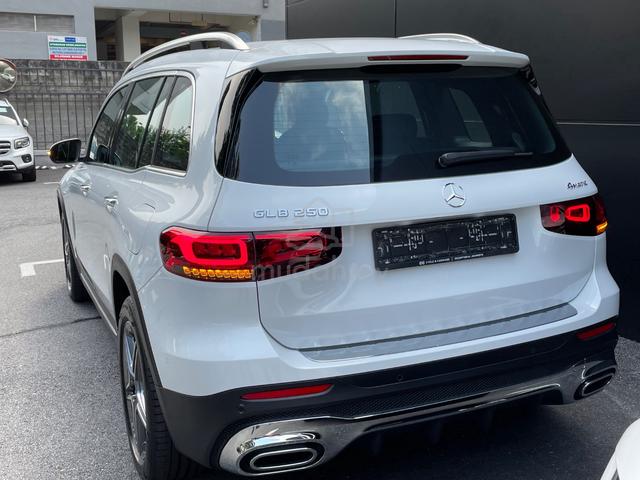 Mercedes Benz GLB250 4MATIC AMG CBU - 2