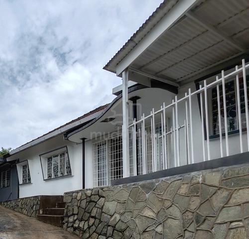 Country type bungalow in Tanjung Bungah for sale 1
