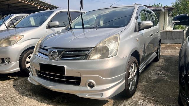 2011 Nissan GRAND LIVINA 1.8 IMPUL (A) - 1