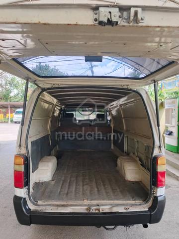 Toyota HIACE Panel Van 2.5 Diesel - 2