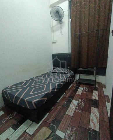 [Low Deposit ] (FREE WIFI) Bukit Puncak Jalil Balakong Muslim Lelaki 1