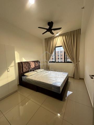 Medium Room for Rent at D’Vervain Damansara Perdana | Female Only 1